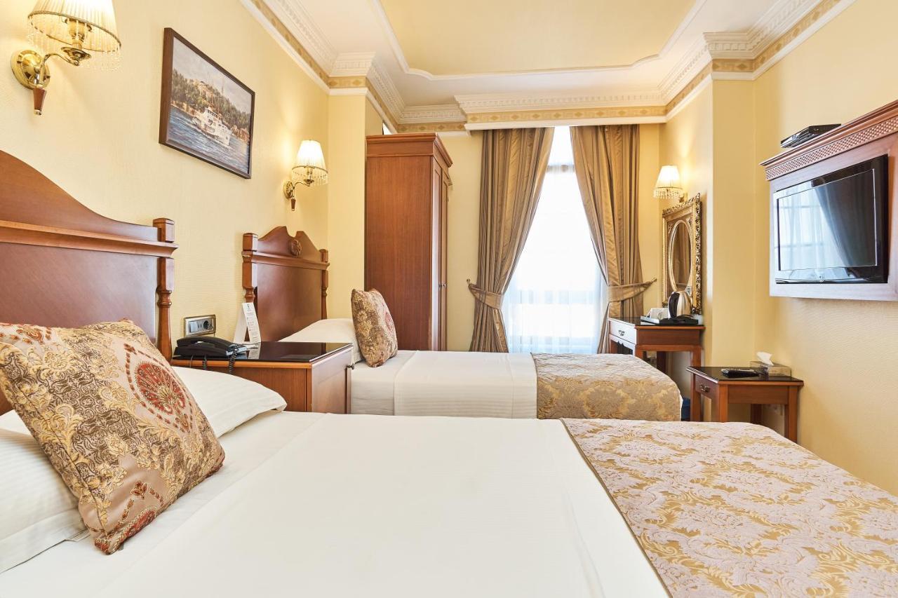 Отель Western Empire Palace & 4*